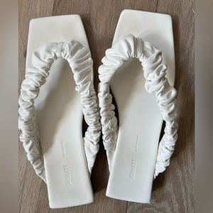 Khaite ash sandals in white calfskin leather worn twice
